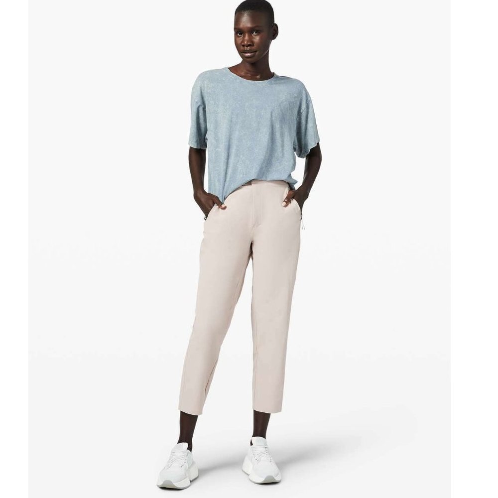Lululemon Lab Esker 7/8 Trouser 25" / Size 4 / Mojave Tan High Rise Work